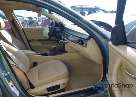 2006 BMW 325I z USA, uszkodzony, nr VIN WBAVB13516PT10393